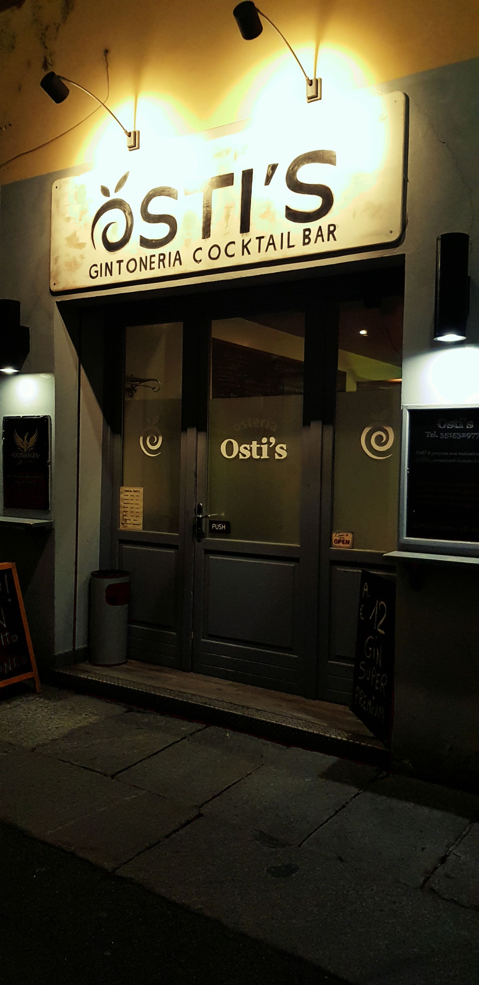 Osti's - © Photo by Osti's Gintoneria cocktail bar