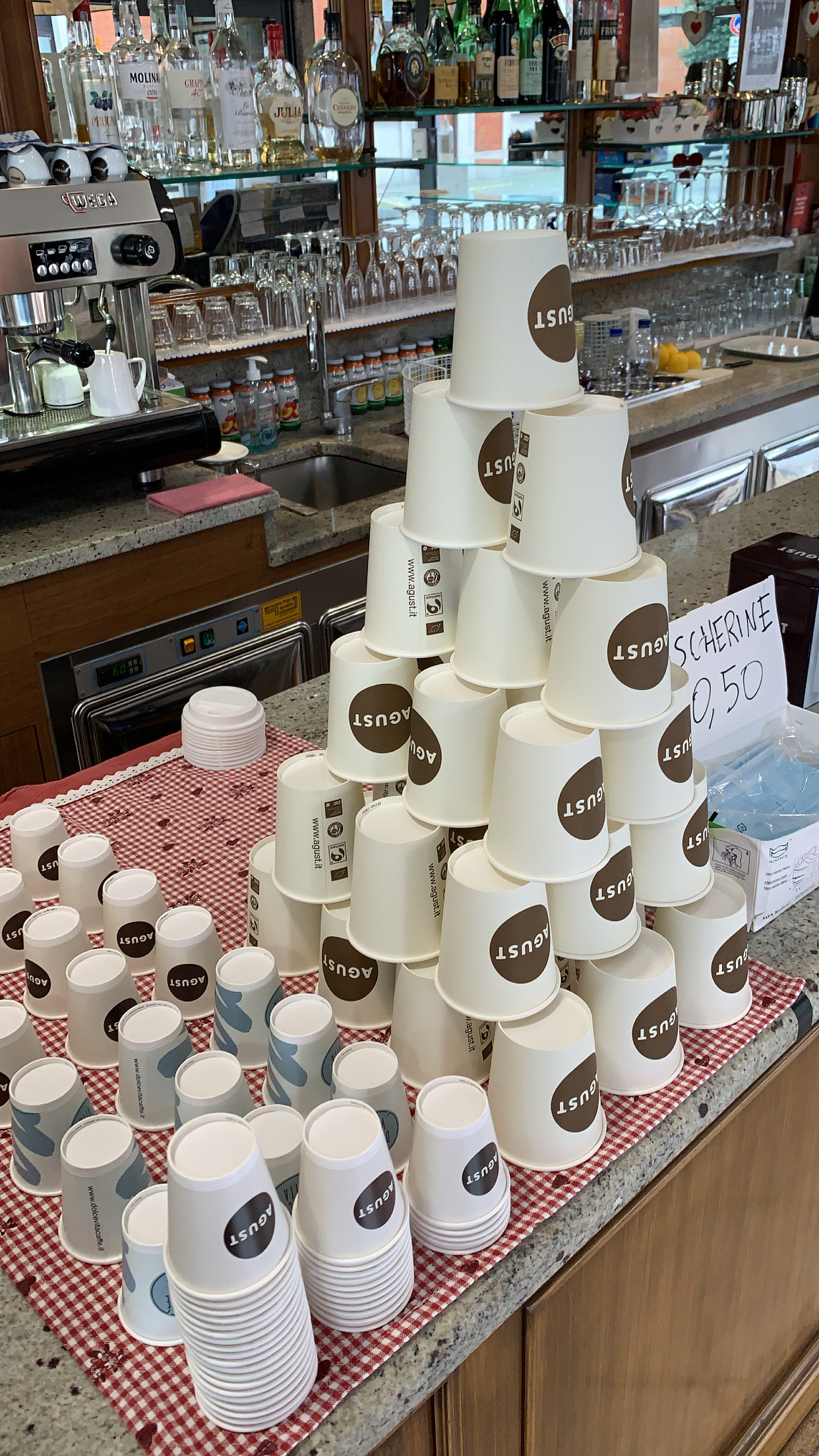 Terry bar - © Photo by Terry Bar