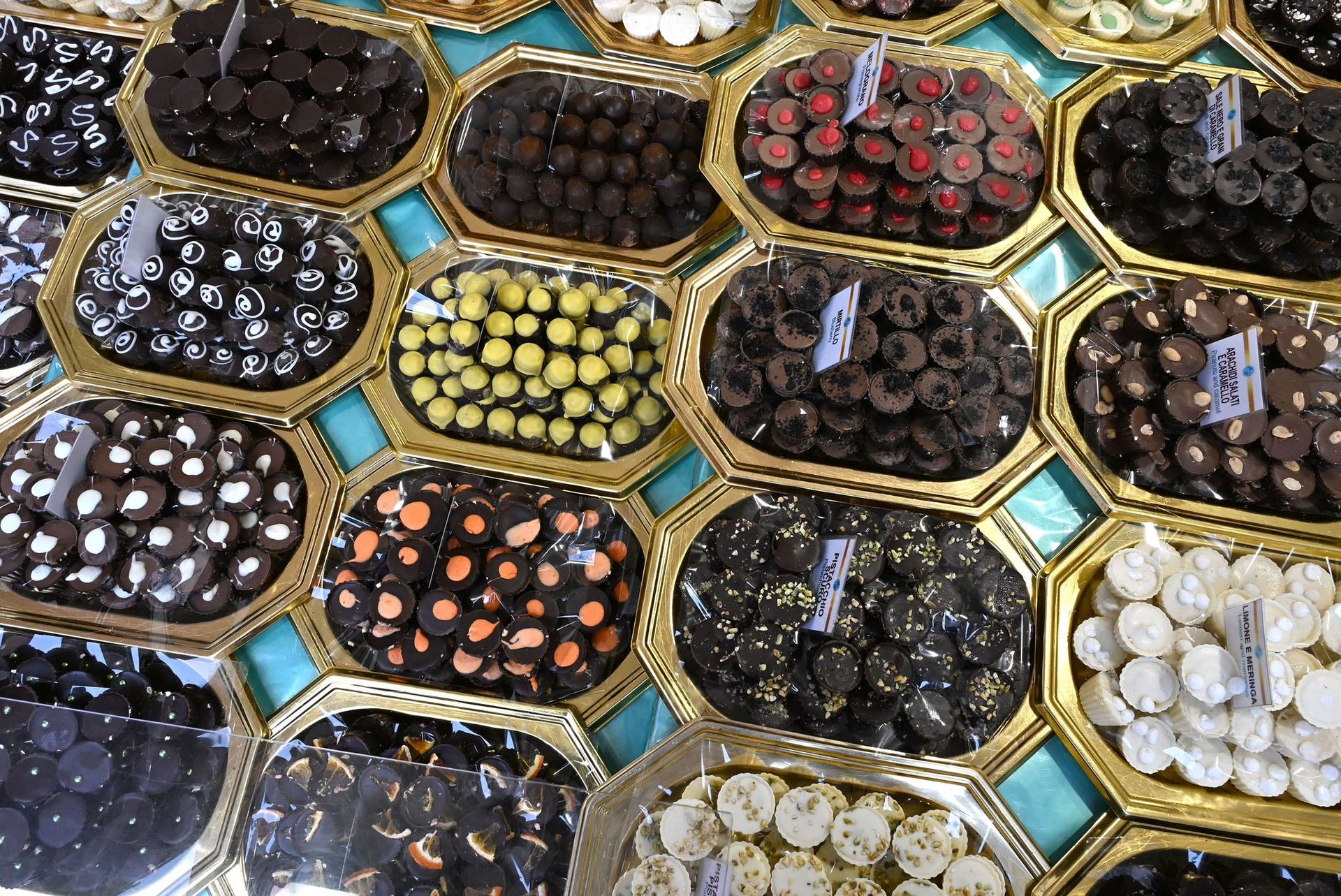 diverse tipologie di cioccolatini