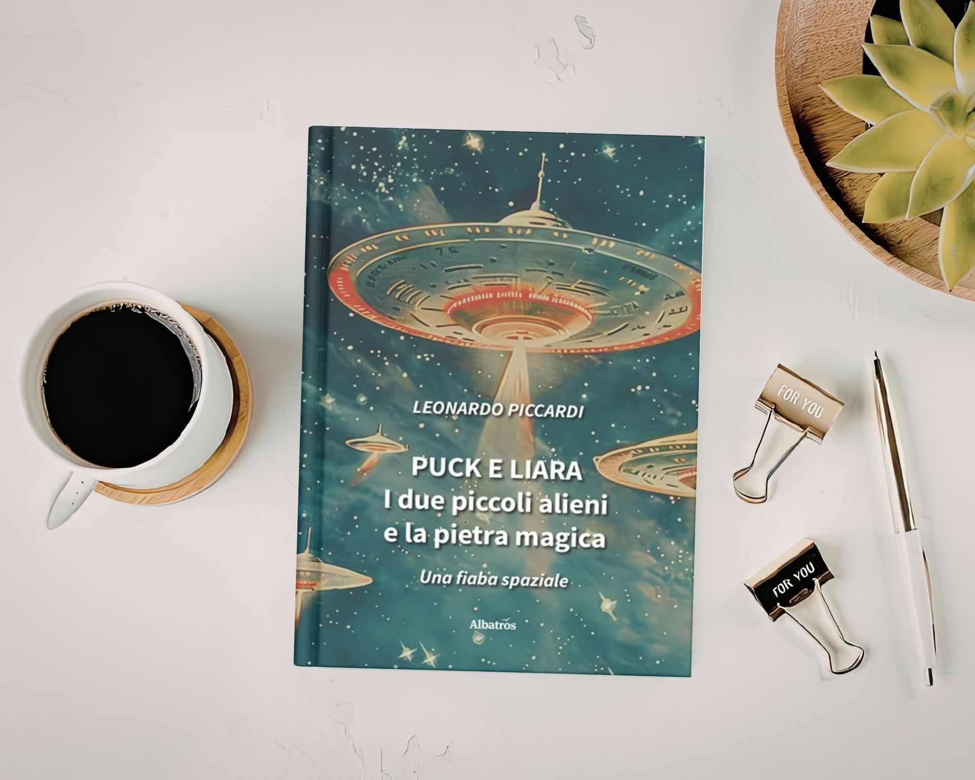 PUCK E LIARA - I DUE PICCOLI ALIENI E LA PIETRA MAGICA