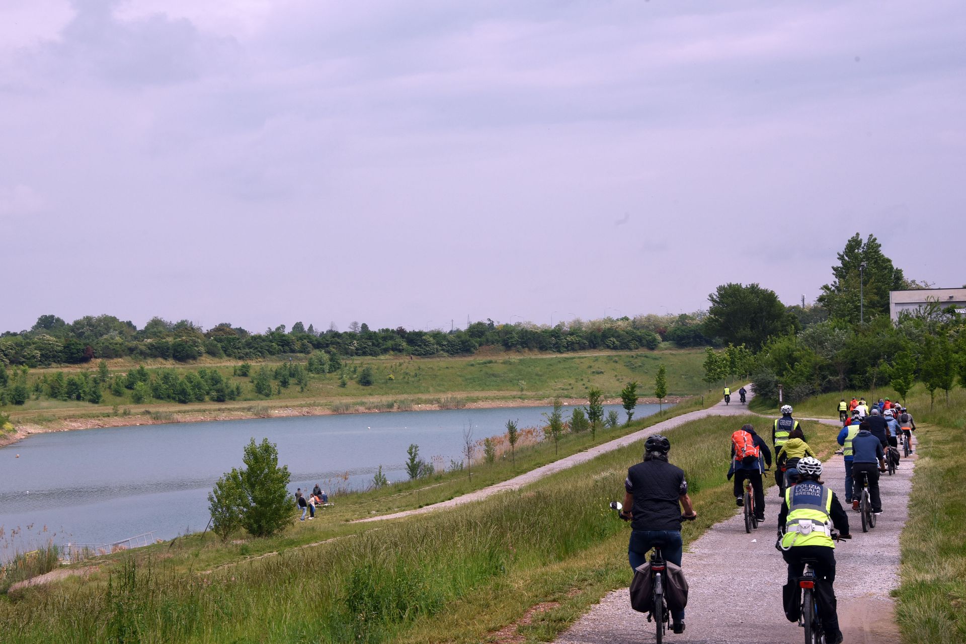 Persone in bicicletta