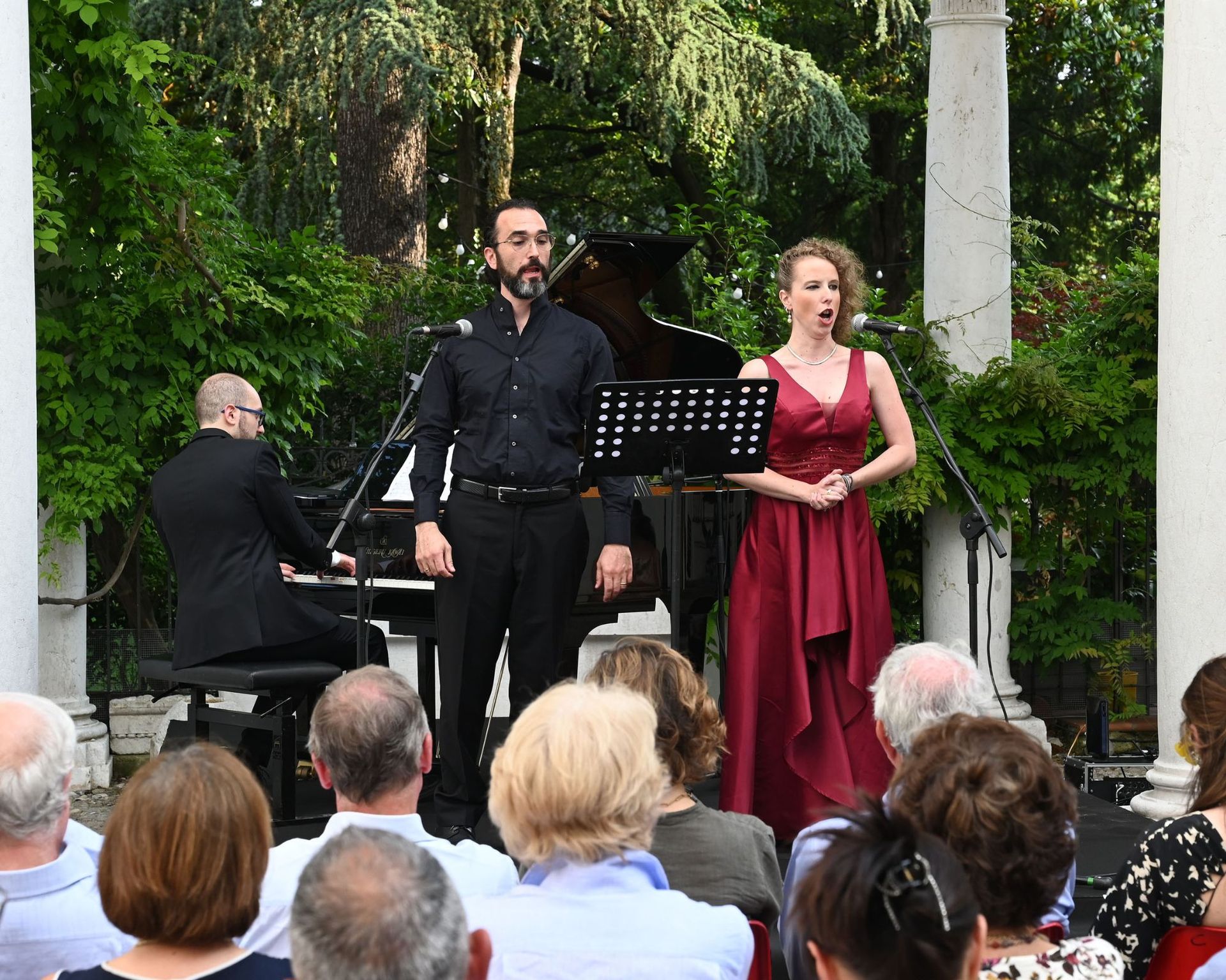 Due cantanti di musica lirica