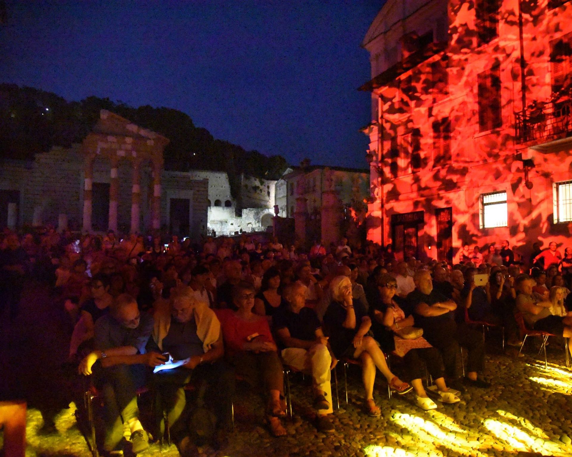 Spettacolo in Piazza del Foro