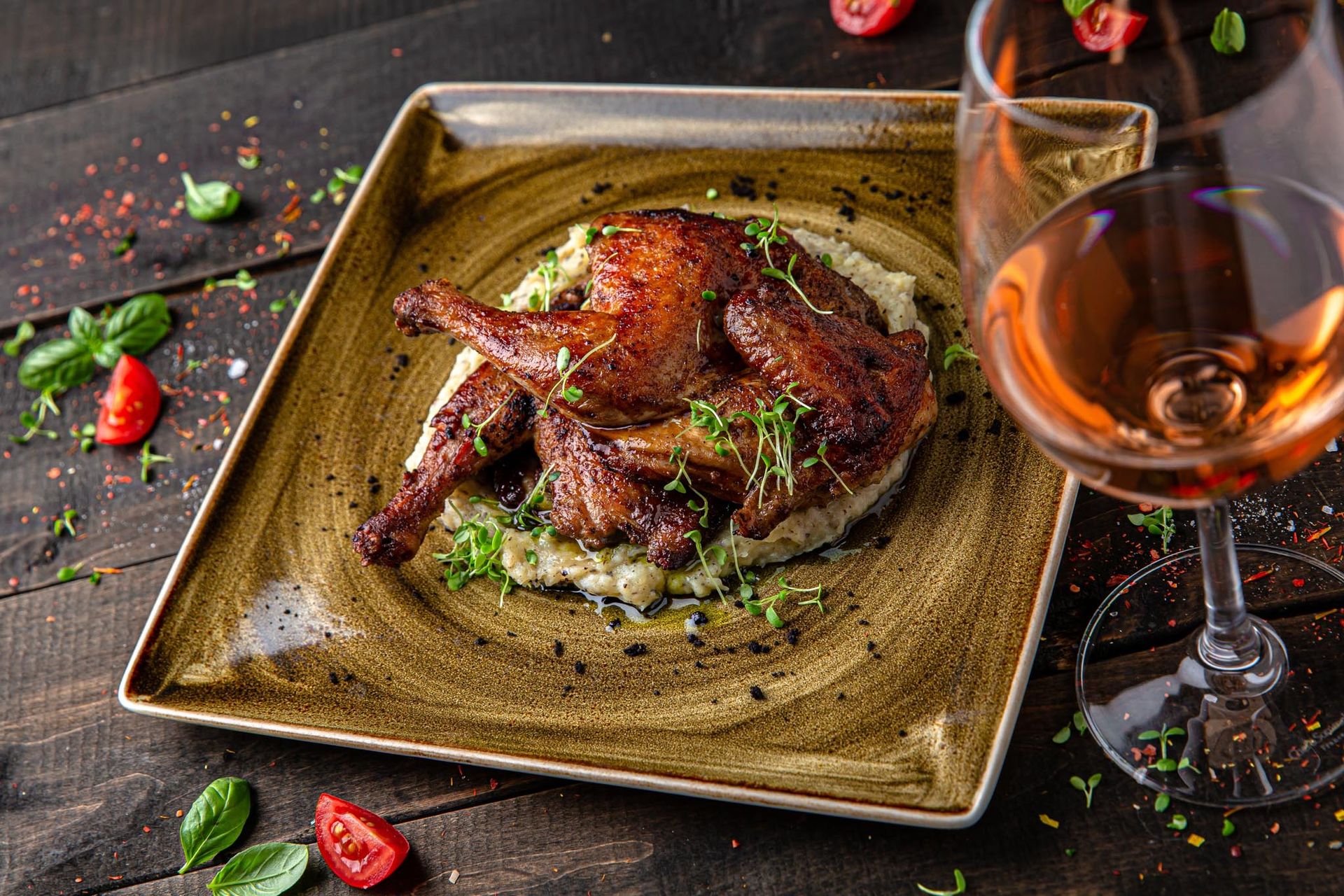 Piatto unico a base di risotto ai funghi e gallina nostrana