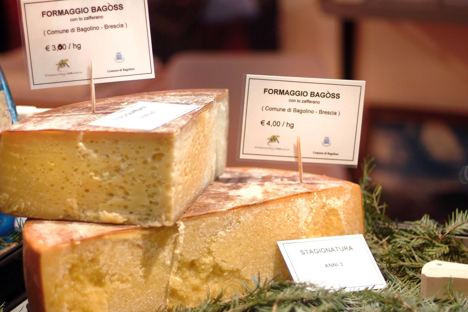 Bagoss, formaggio stagionato con aggiunta di zafferano