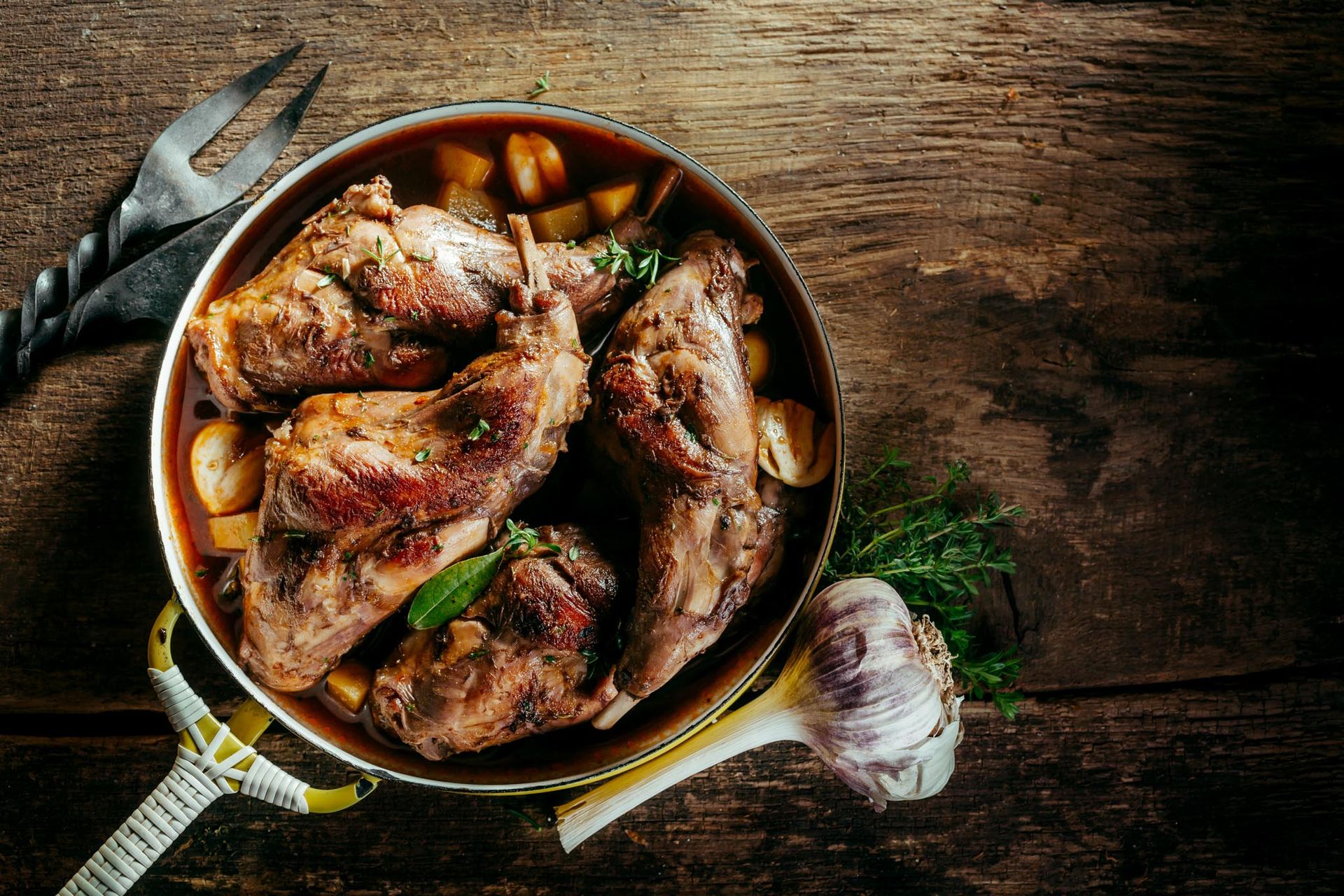 Carne di lepre in casseruola