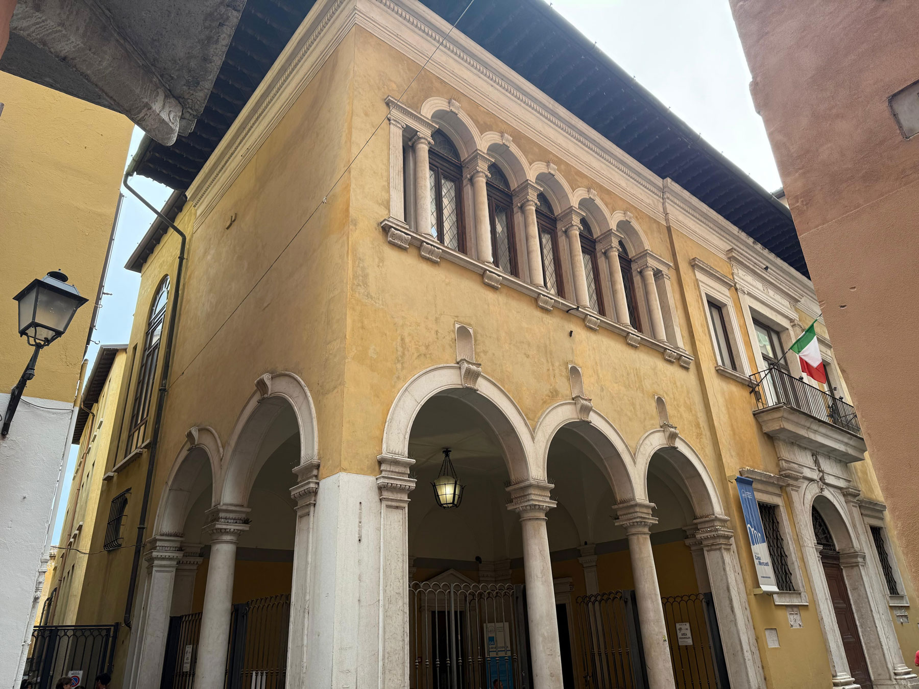 Palazzo delle Mercanzie - Brescia