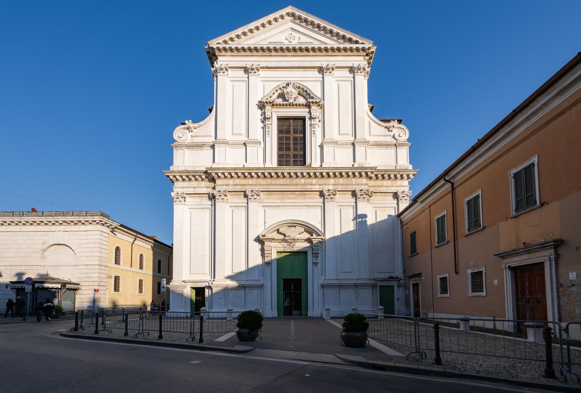 Facciata della Chiesa di Sant’Afra a Brescia nel centro storico