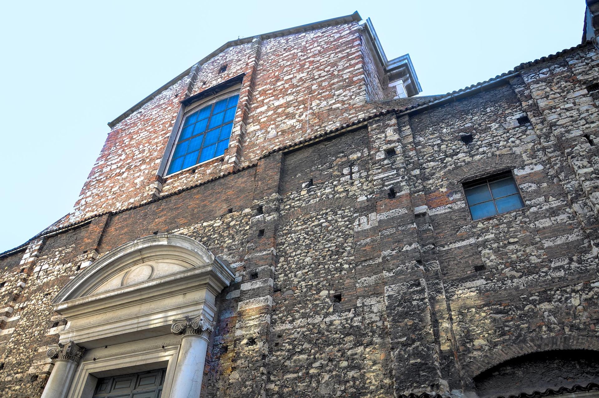 Facciata della Chiesa di Santa Maria della Pace