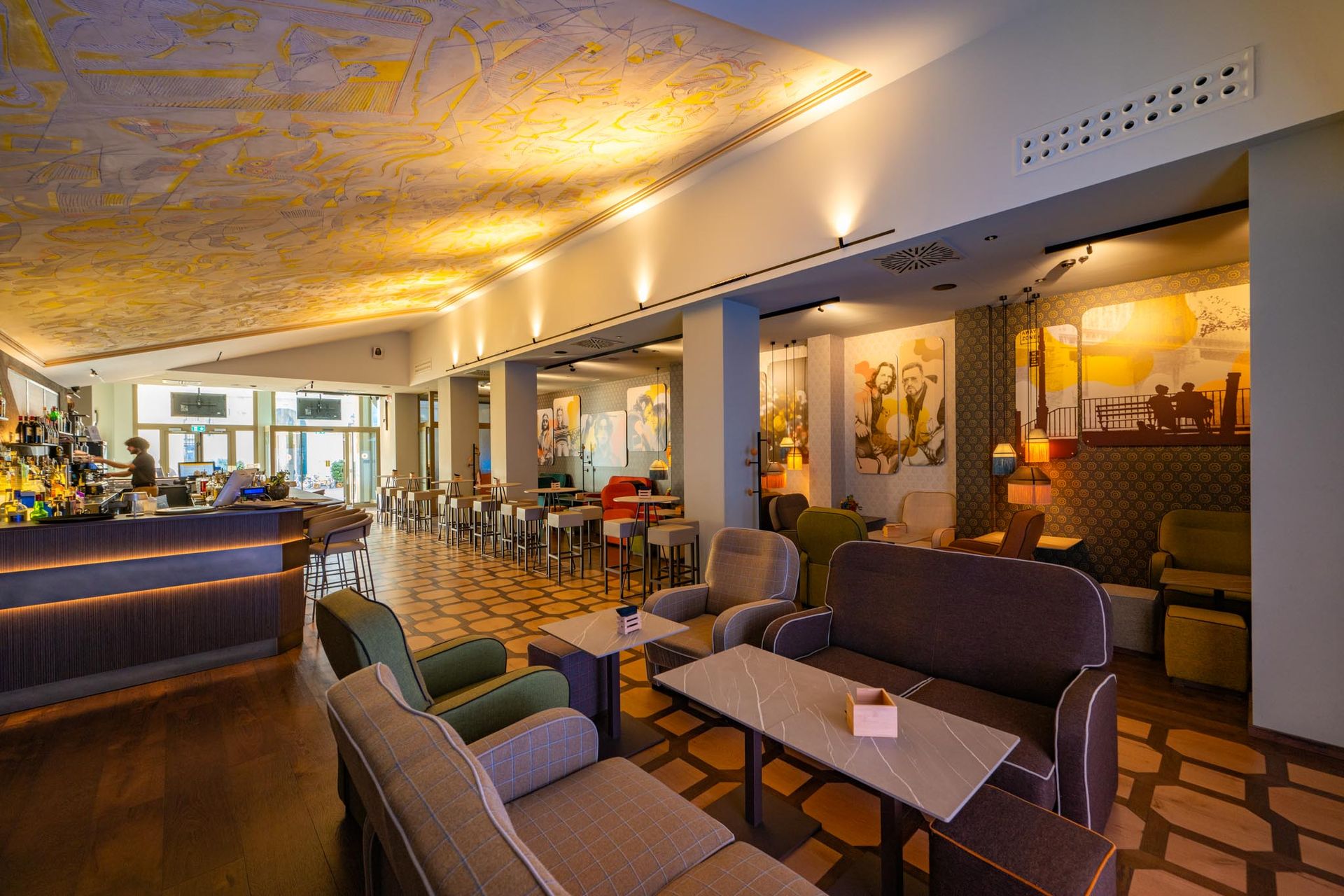 Cinema Moretto a Brescia, vista del bar