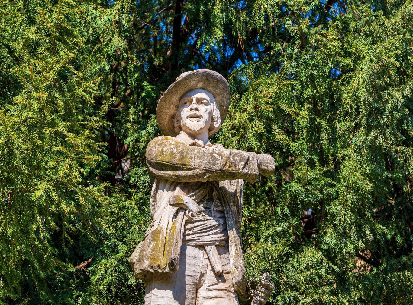 Statua di Tito Speri a Brescia