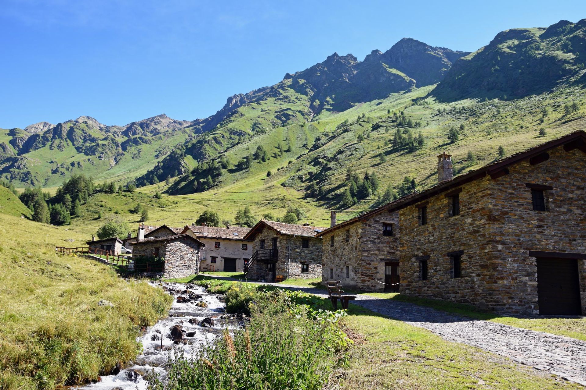 Vista delle Case di Viso in Valle Camonica