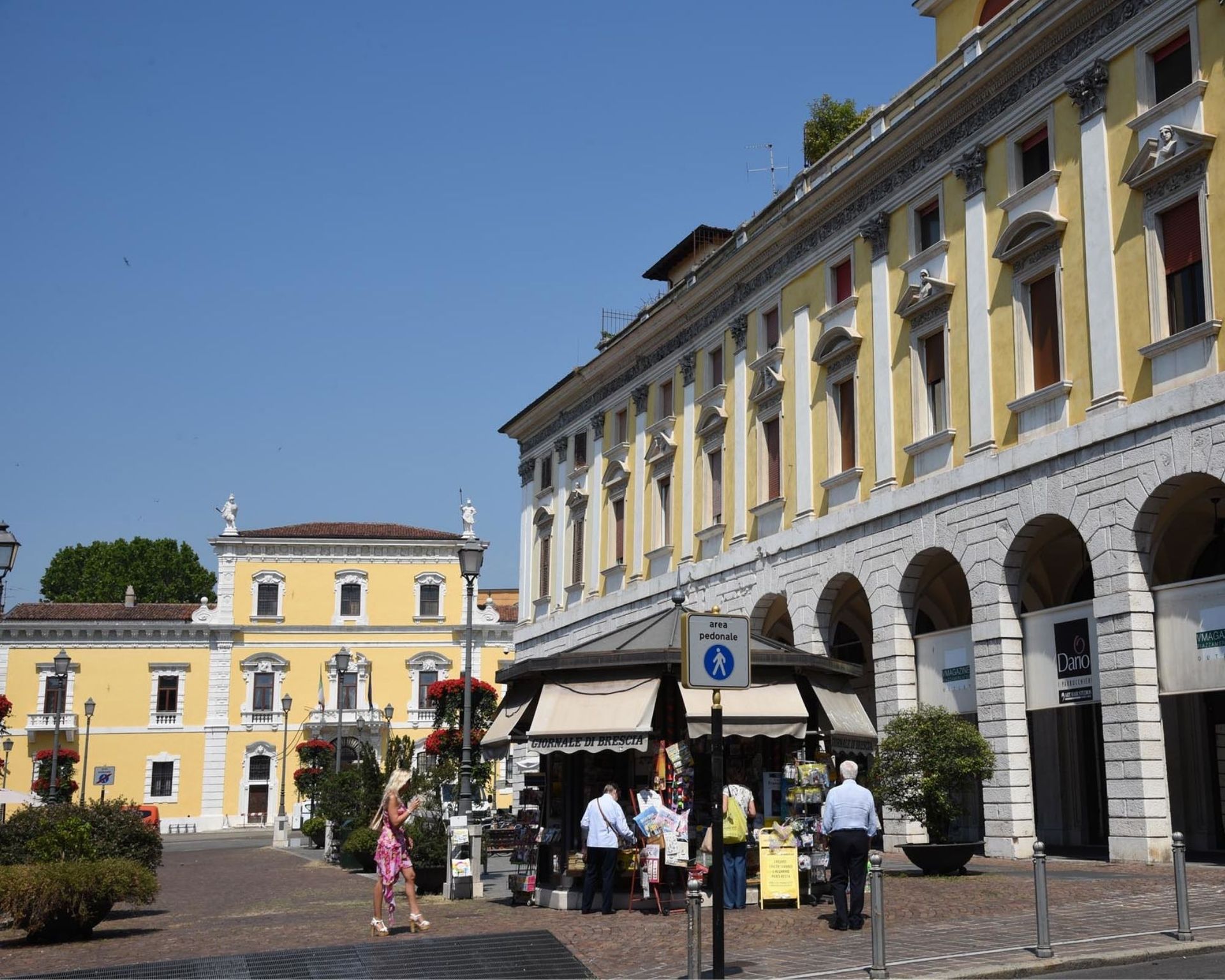 Piazza del mercato edicola 