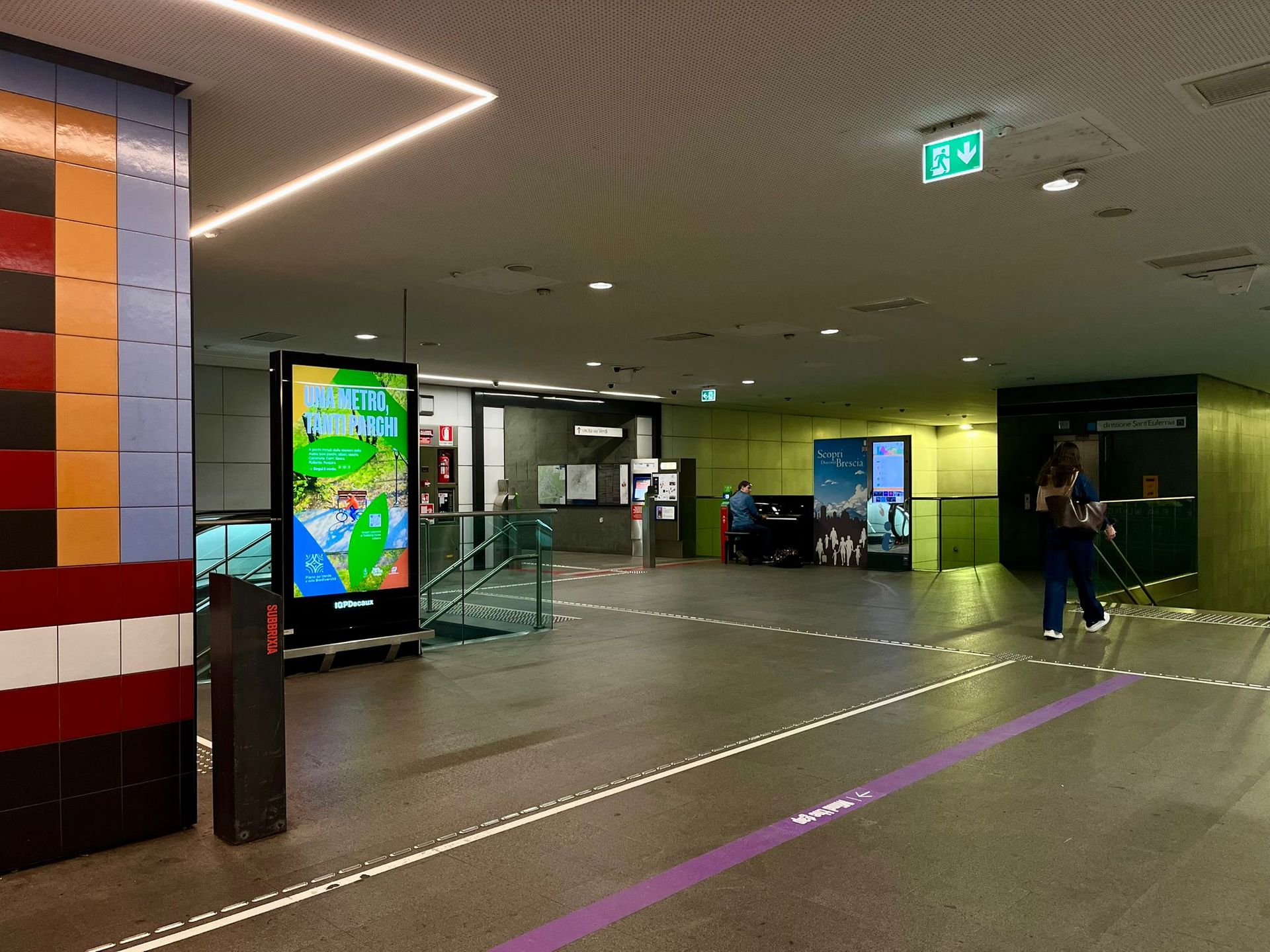 Interno stazione metropolitana Brescia