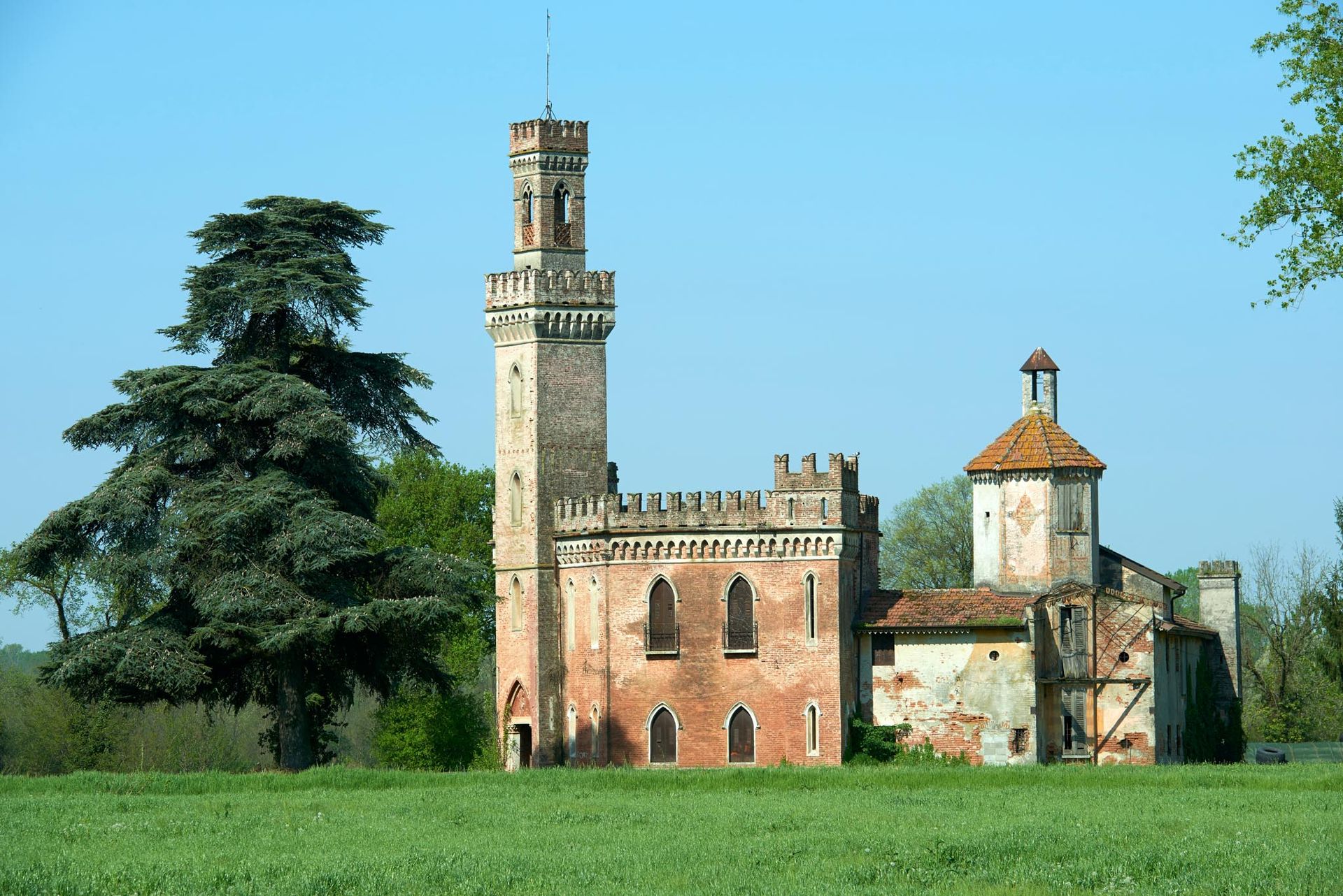 Bassa bresciana, vista della chiesa di Gottolengo
