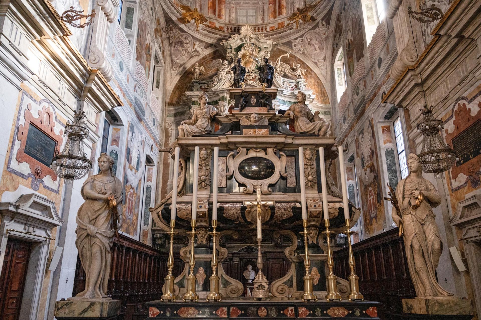 Chiesa dei Santi Faustino e Giovita - Vista dell'altare