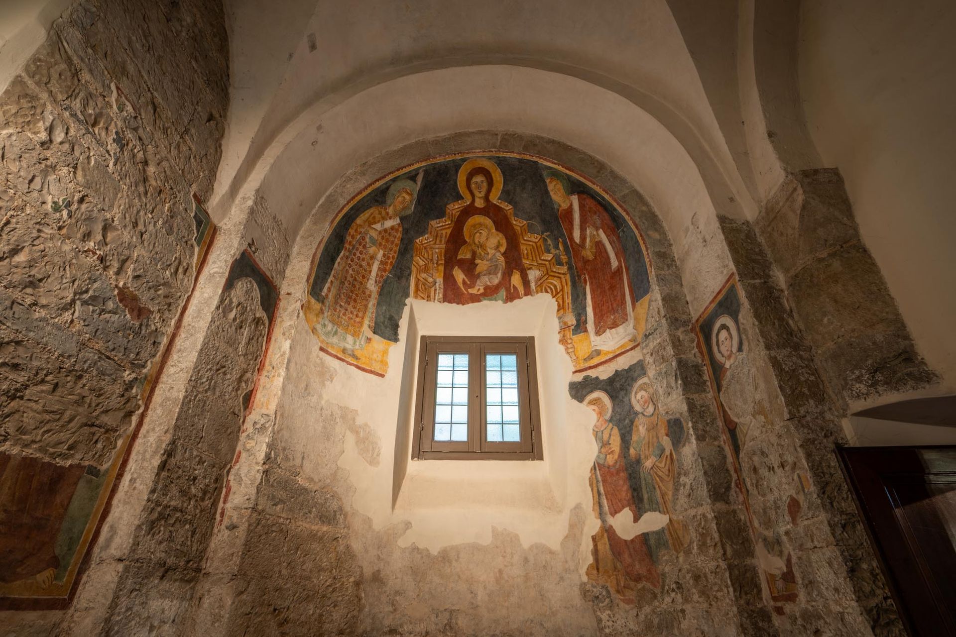 Chiesa di San Giorgio, interno