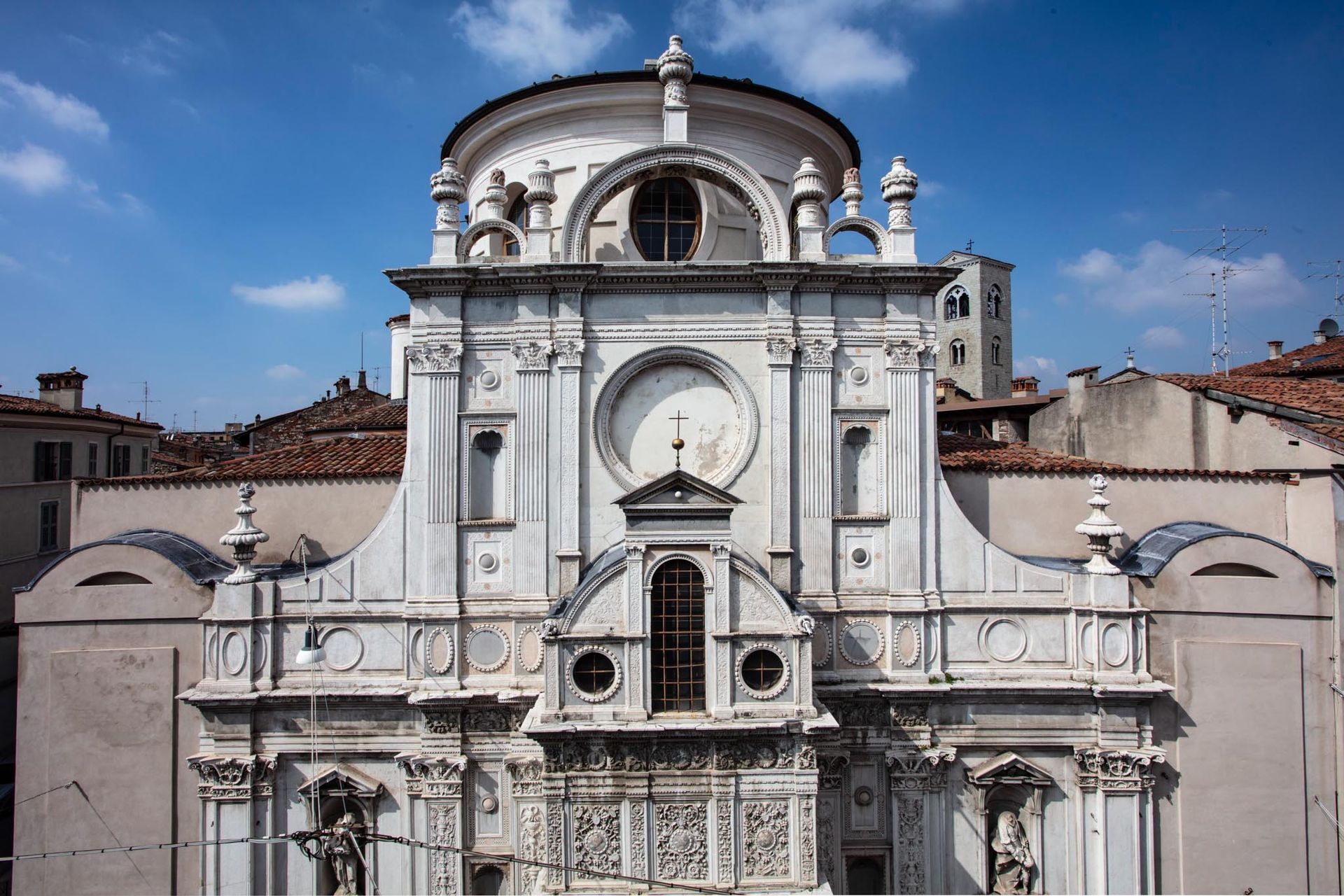 Chiesa di Santa Maria dei Miracoli - Facciata frontale