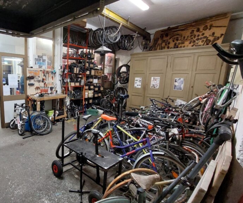 Interno negozio di bici 
