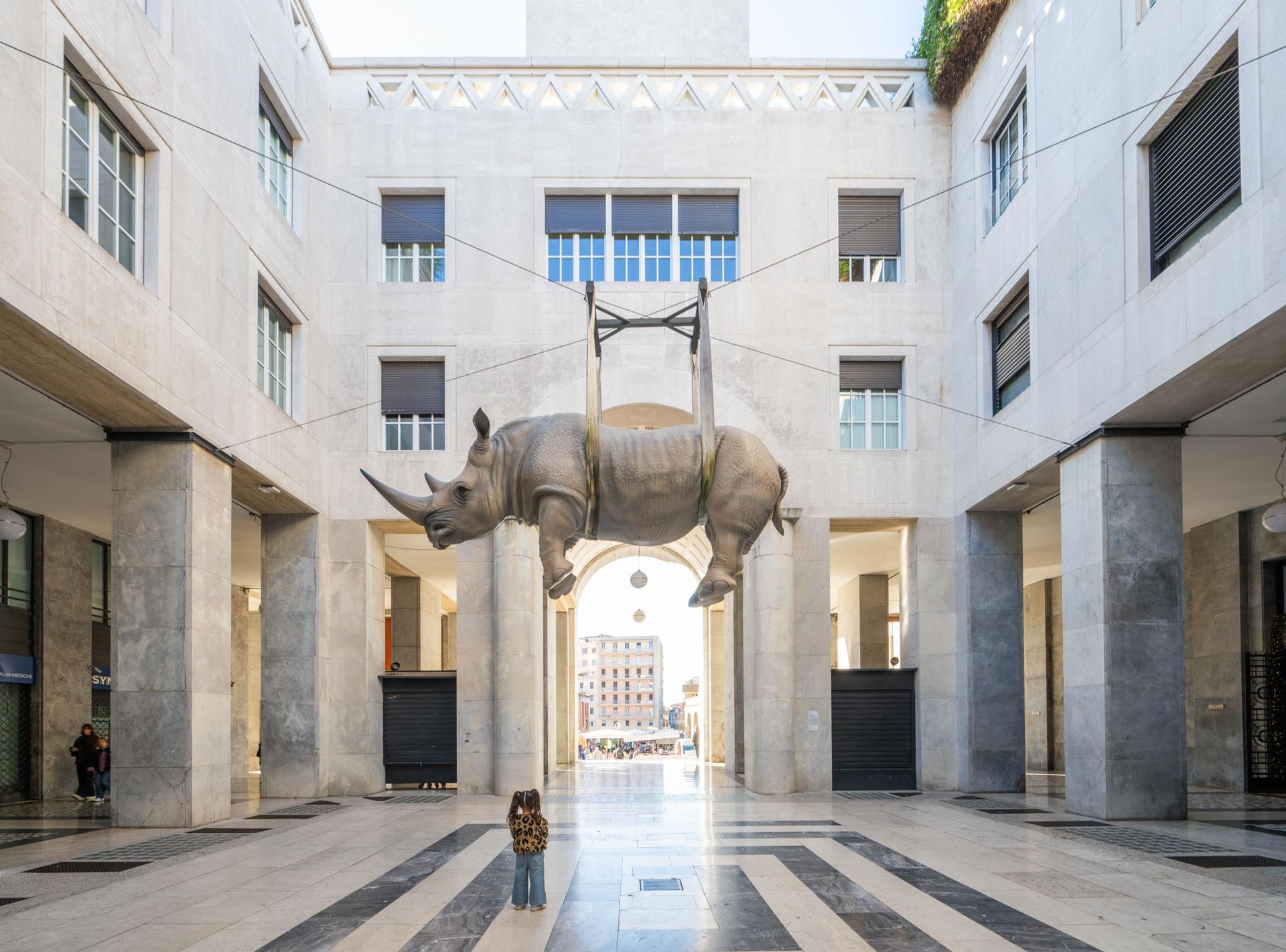 Opera contemporanea Il peso del tempo sospeso di Stefano Bombardieri esposta in Galleria Brescia