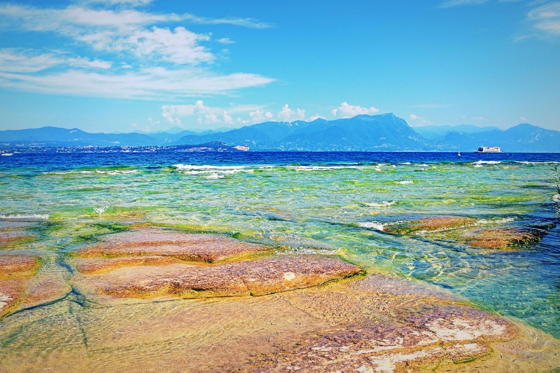 Stupenda spiaggia del lago di Garda