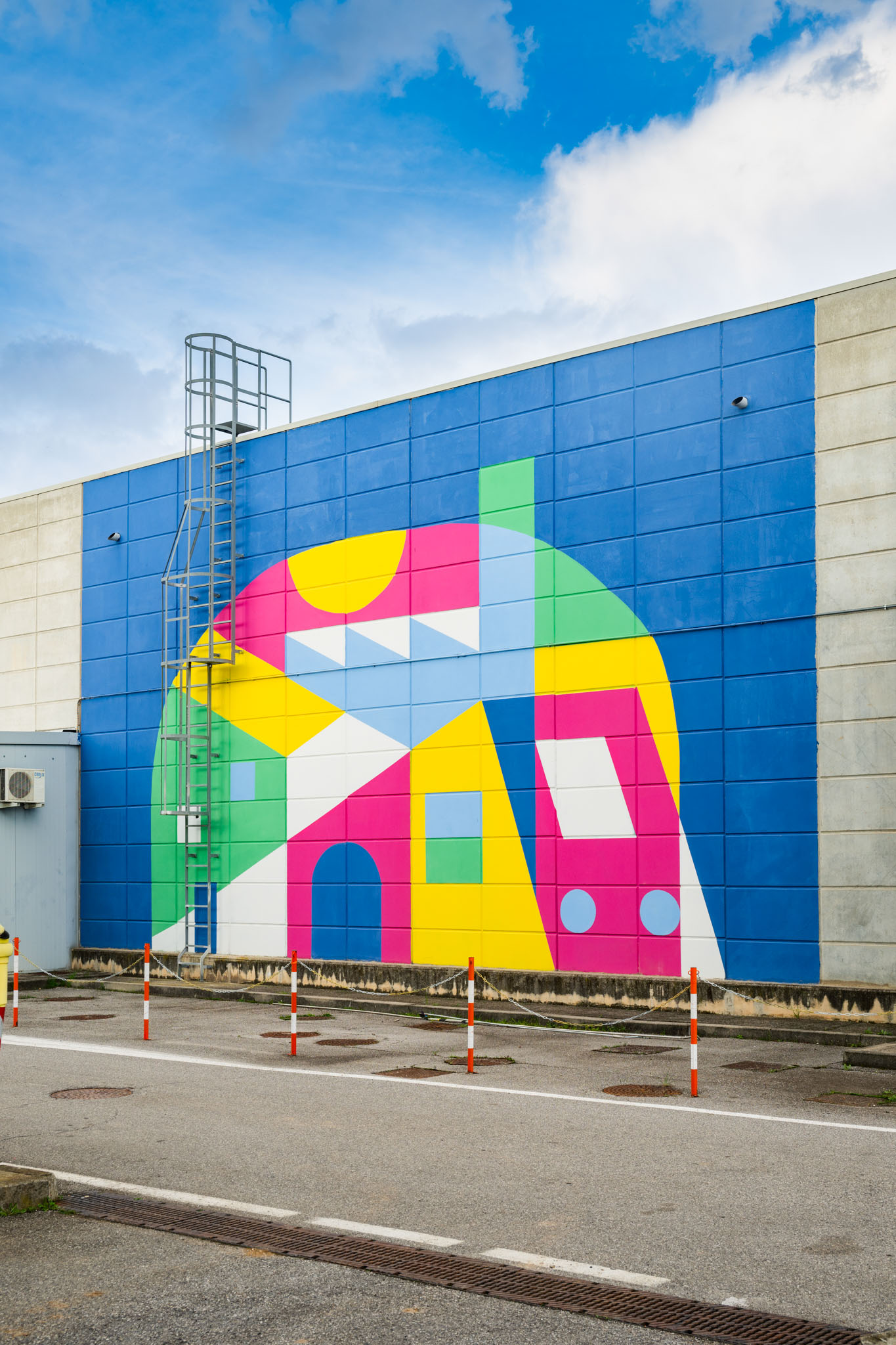 Metro Urban Museum - Esterno murales