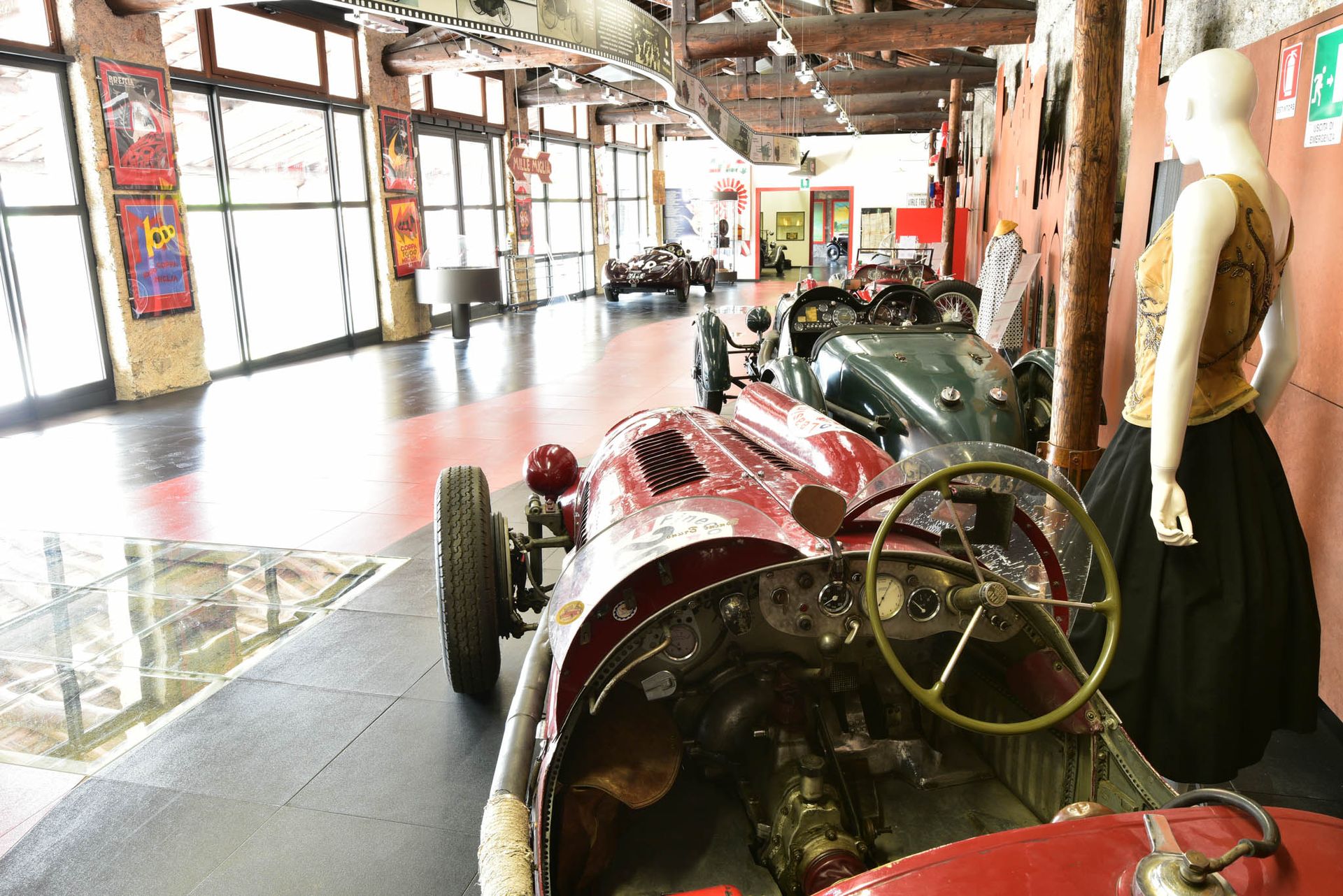 Museo Mille Miglia - Brescia - Vista corridoio