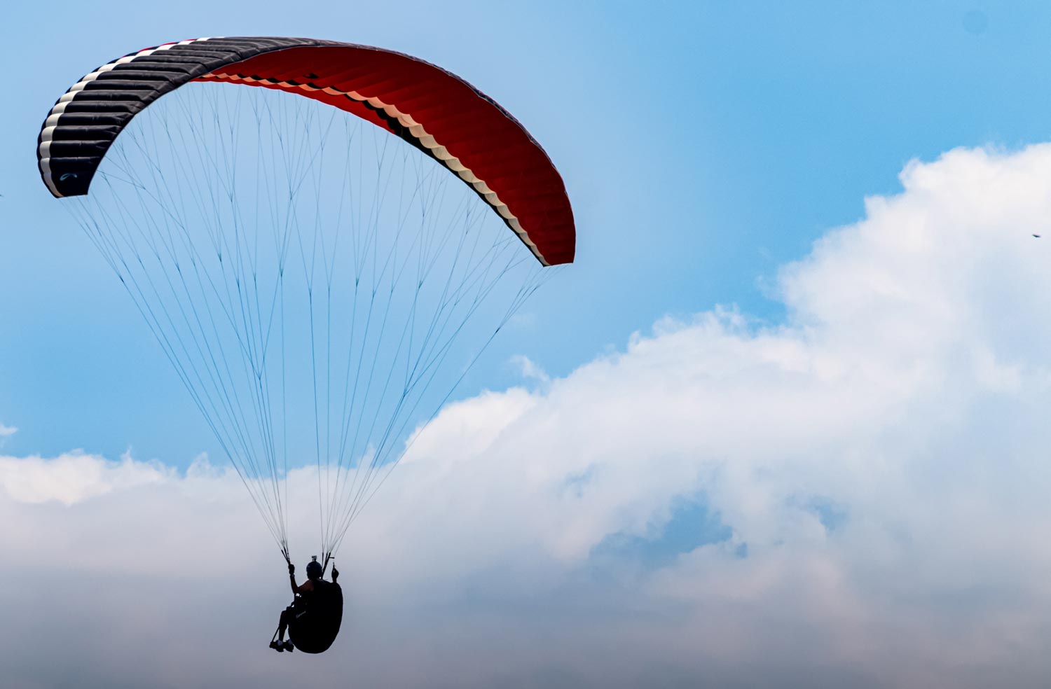 Parapendio dal Monte Maddalena a Brescia