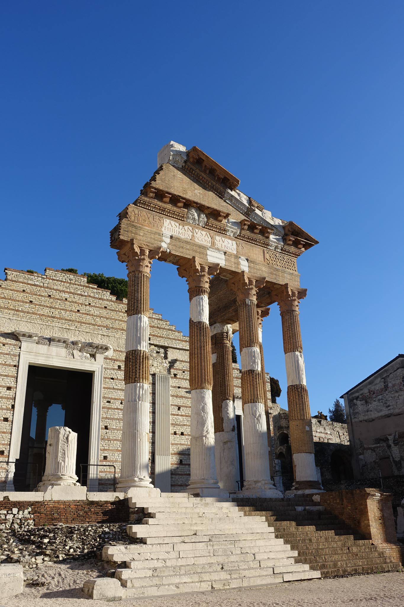 Vista del Capitolium parte del Parco Archeologico di Brescia