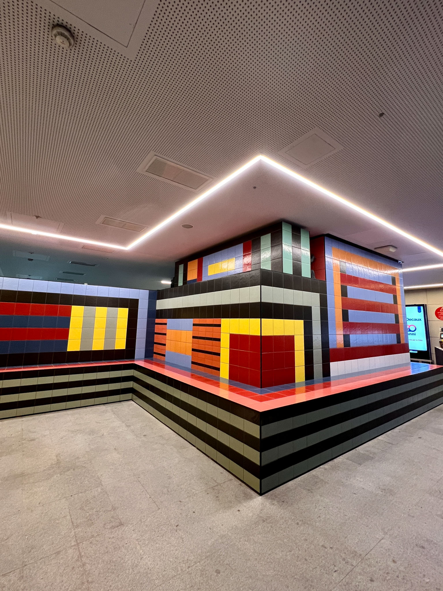 Subbrixia - Interno metropolitana parete artistica