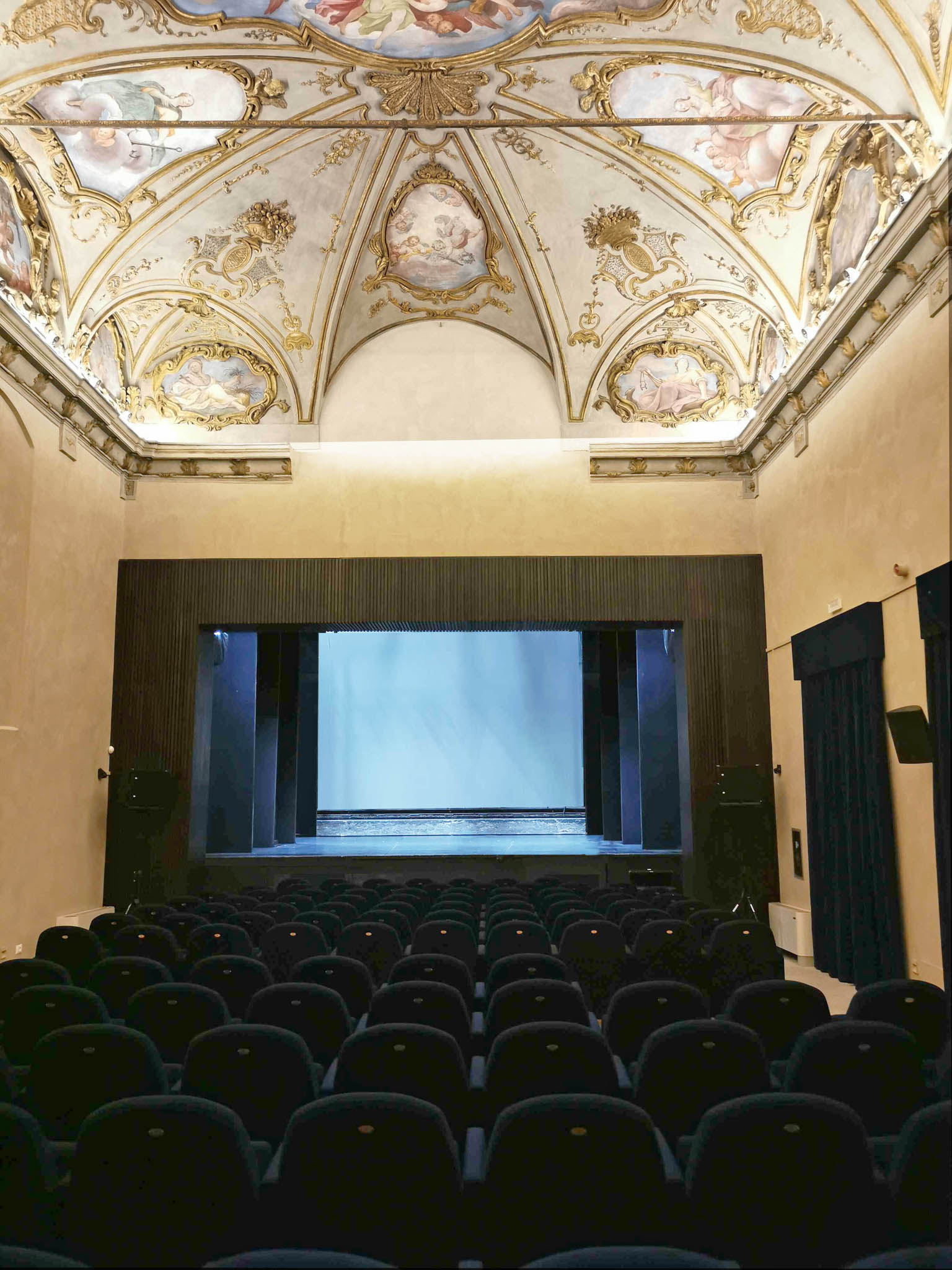 Teatro Mina Mezzadri - Palcoscenico