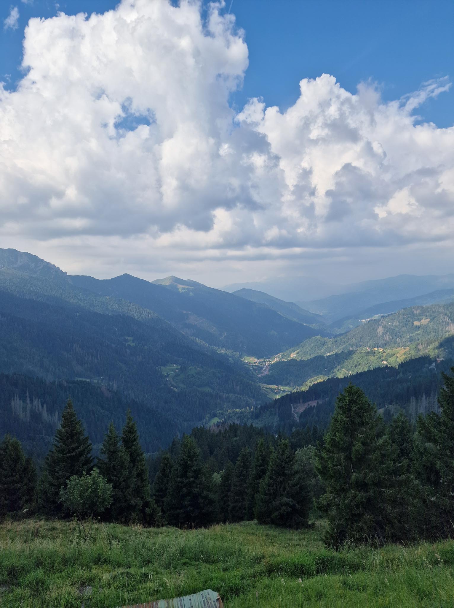 Panorama del Passo Maniva in Val Trompia, tra le montagne della Lombardia